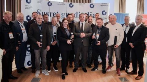 Kliknite za detalje...